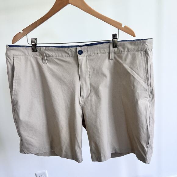 Tori Richard Shorts Mens 42 Sand 8" Inseam Performance Stretch Golf Chino UPF - Picture 1 of 9